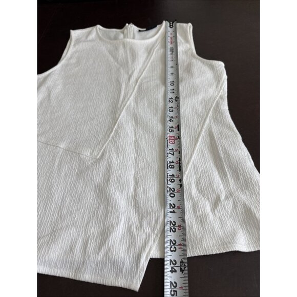 DKNY Womens White Textured Sleeveless Top With Back Zipper - Size M - Picture 6 of 7